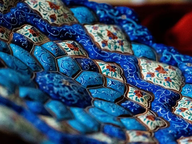 شناخت ویژگی‌های ظاهری میناکاری اصل