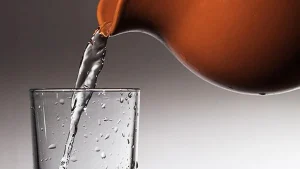 فوایدخوردن آب از کوزه سفالی ؛ از سم‌زدایی تا خنک‌کنندگی طبیعی